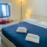 Center Living Apartment