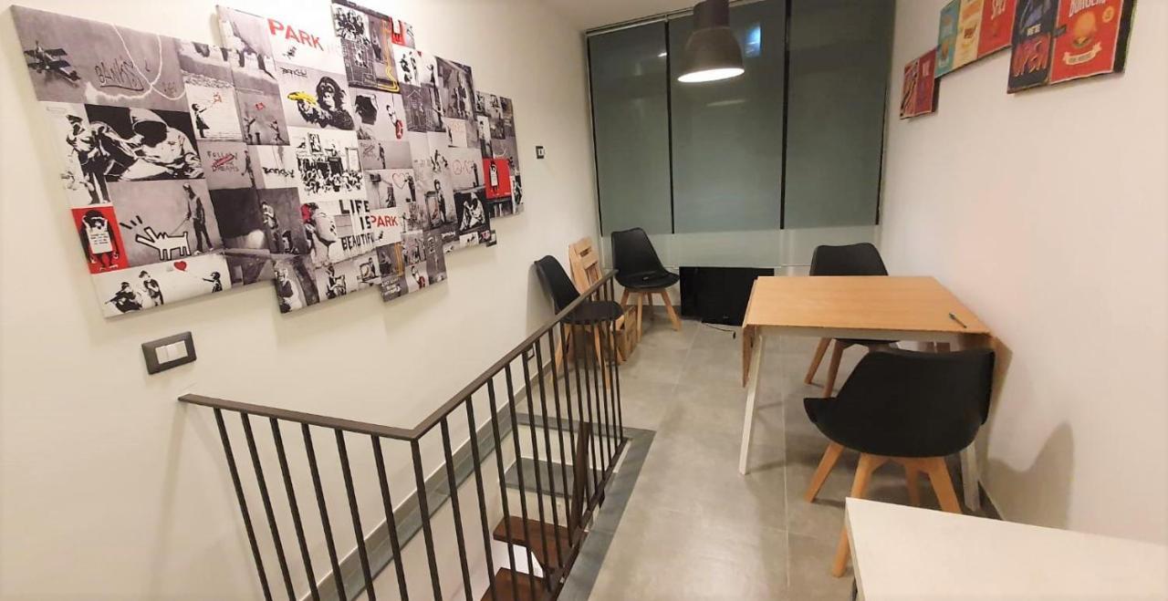 Center Living Apartment